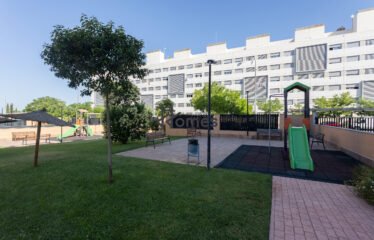 PISO DE 3 HABITACIONES 2 BAÑOS, 2 PLAZAS DE GARAJE Y TRASTERO EN LA MEJOR URBANIZACION DE MOSTOLES