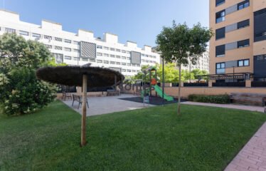 PISO DE 3 HABITACIONES 2 BAÑOS, 2 PLAZAS DE GARAJE Y TRASTERO EN LA MEJOR URBANIZACION DE MOSTOLES
