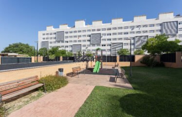PISO DE 3 HABITACIONES 2 BAÑOS, 2 PLAZAS DE GARAJE Y TRASTERO EN LA MEJOR URBANIZACION DE MOSTOLES