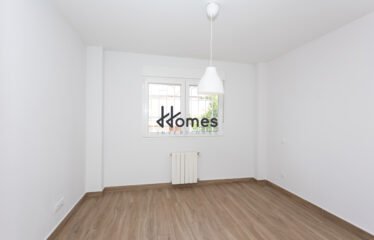 CHALÉ DE ESQUINA 5 HABITACIONES 4 BAÑOS EN ALCORCÓN