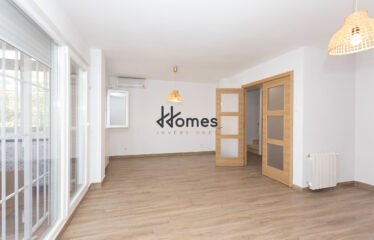 CHALÉ DE ESQUINA 5 HABITACIONES 4 BAÑOS EN ALCORCÓN