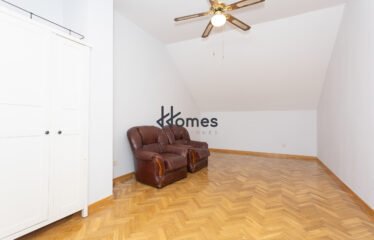 CHALÉ DE ESQUINA 5 HABITACIONES 4 BAÑOS EN ALCORCÓN