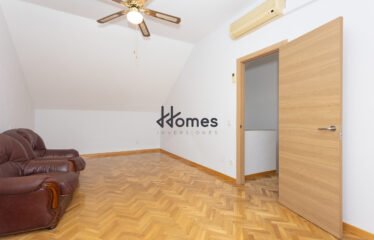 CHALÉ DE ESQUINA 5 HABITACIONES 4 BAÑOS EN ALCORCÓN