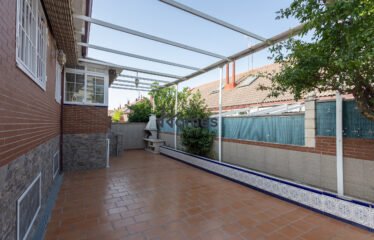 CHALÉ DE ESQUINA 5 HABITACIONES 4 BAÑOS EN ALCORCÓN